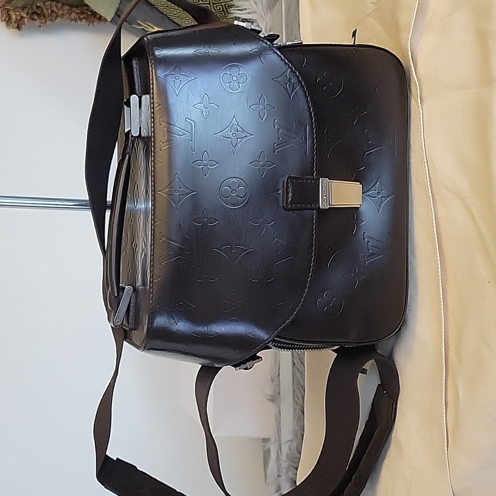 LOUIS VUITTON Sling Square bag